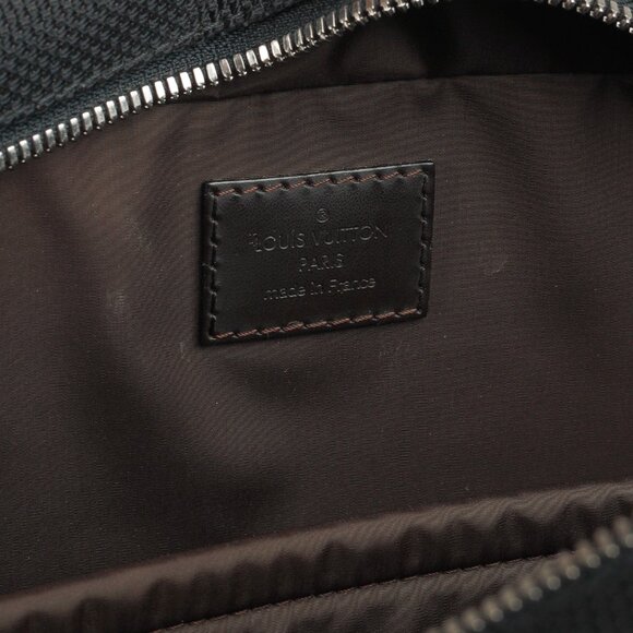 Louis Vuitton Yack Noir Damier Geant Canvas Messenger Bag - Picture 13 of 14